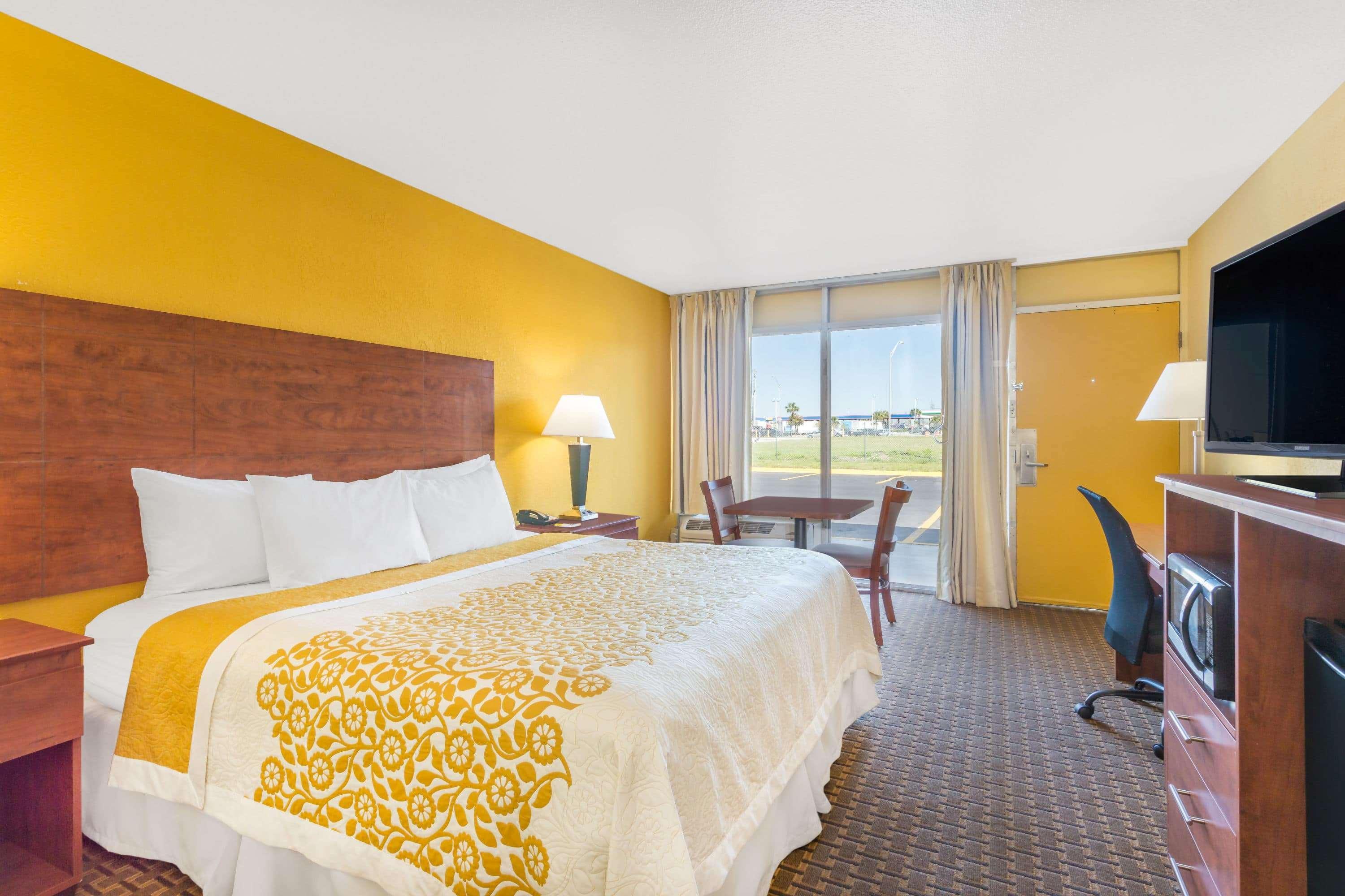 Days Inn By Wyndham Wildwood I-75 Екстер'єр фото