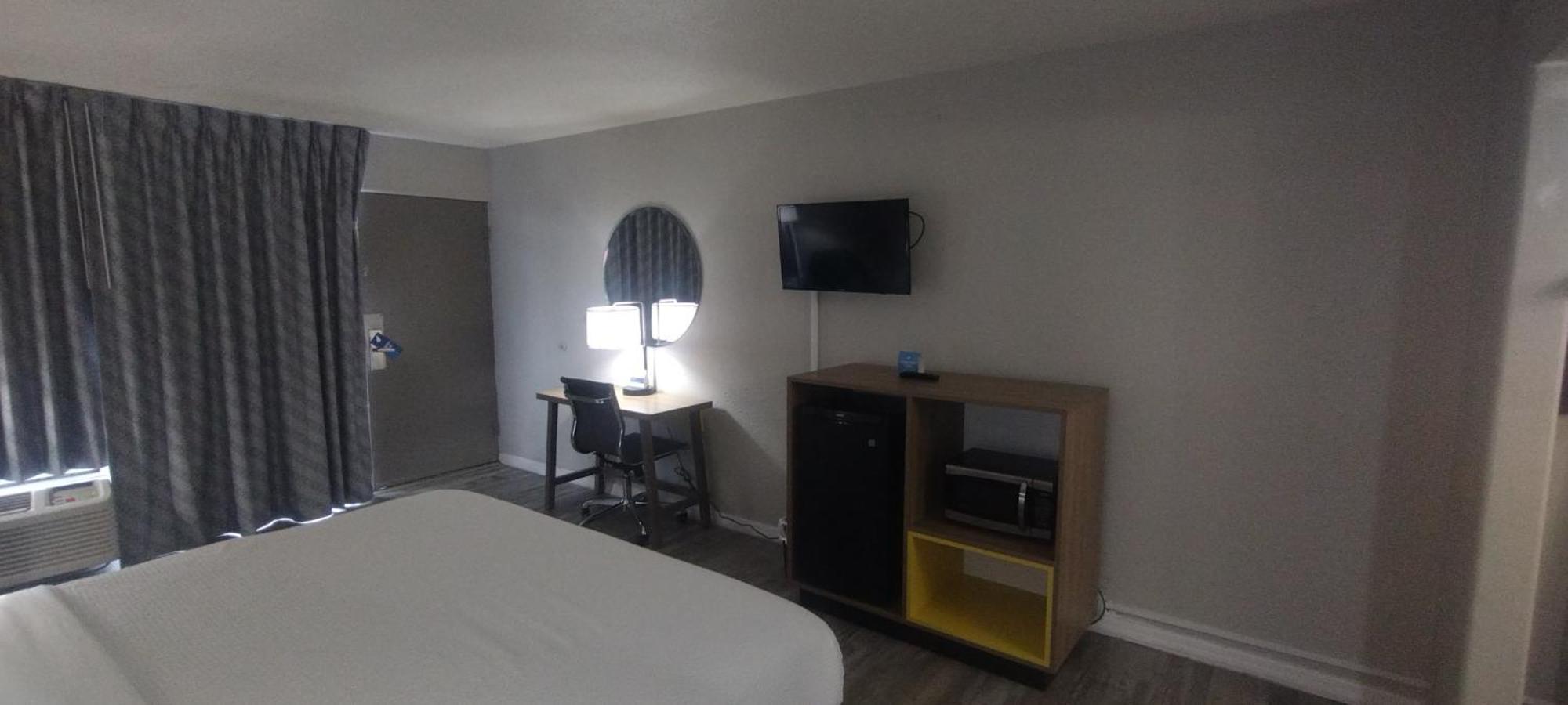 Days Inn By Wyndham Wildwood I-75 Екстер'єр фото