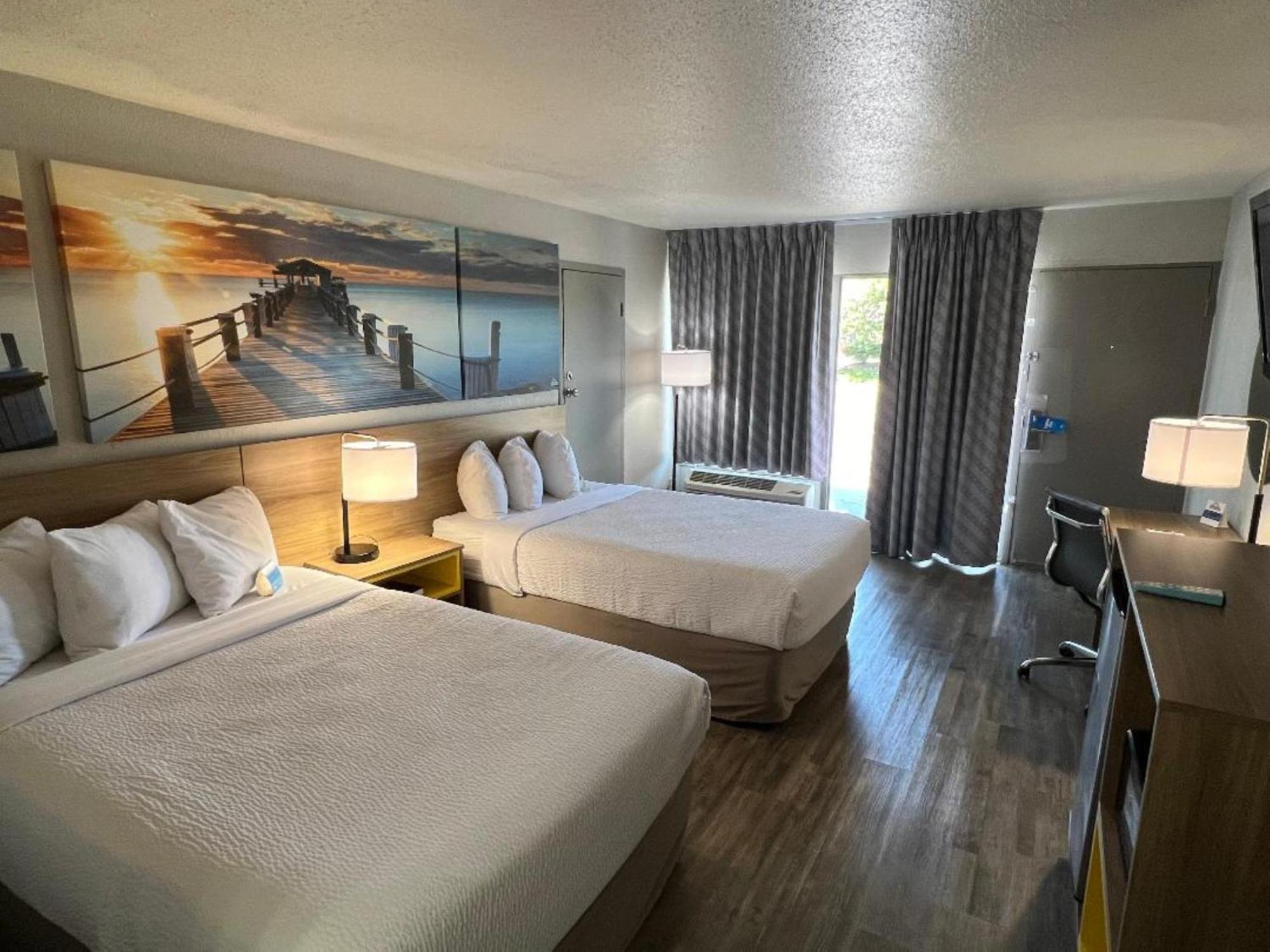 Days Inn By Wyndham Wildwood I-75 Екстер'єр фото