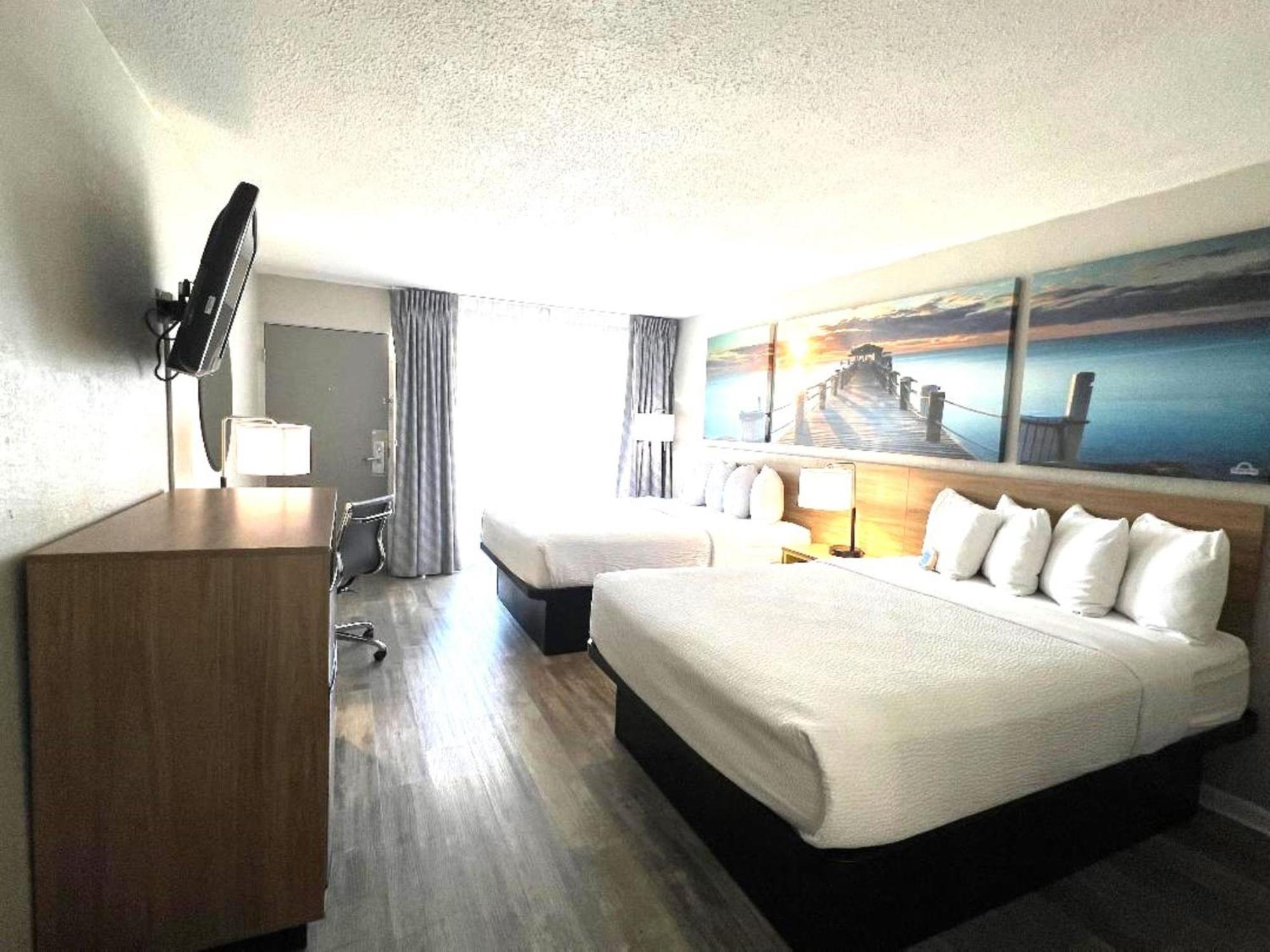 Days Inn By Wyndham Wildwood I-75 Екстер'єр фото