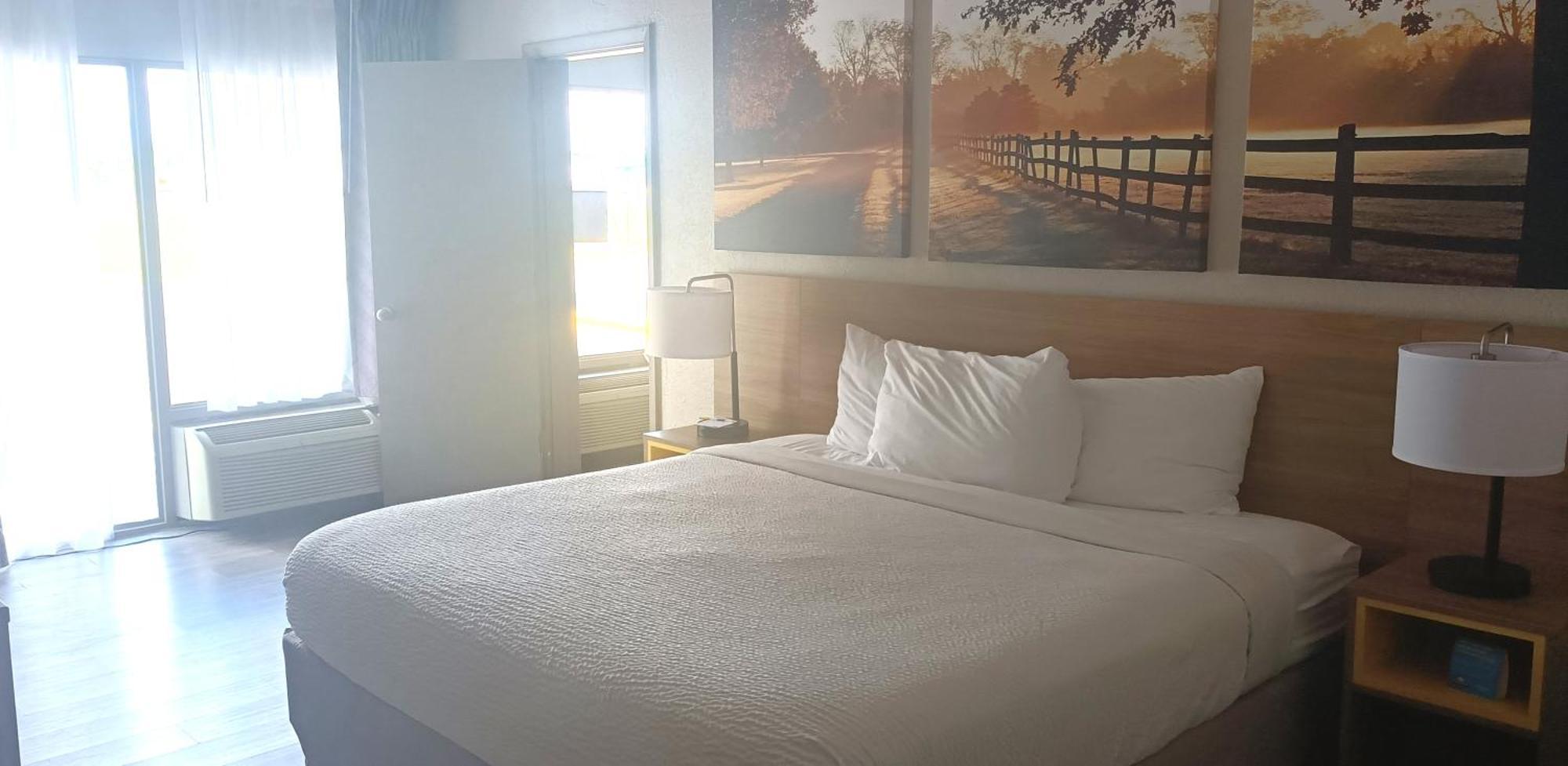 Days Inn By Wyndham Wildwood I-75 Екстер'єр фото